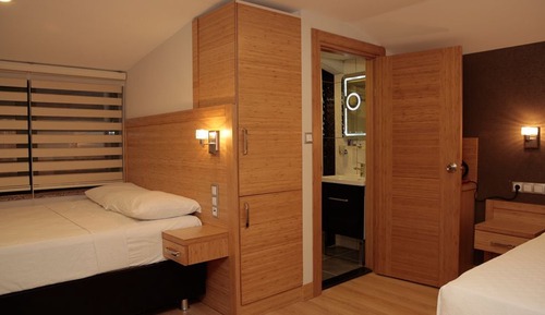 Comfort Triple Room