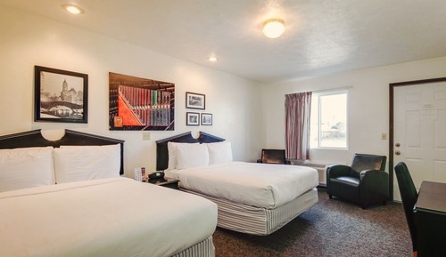Double Queen Room
