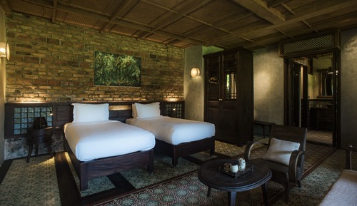 Mountain Verandah Chamber