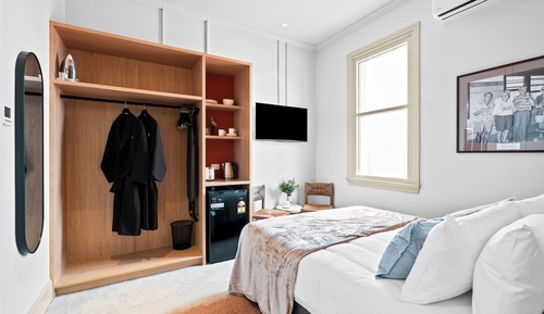 Deluxe Quadruple Room, Multiple Beds, Non Smoking