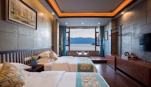 Standard Twin Room, Lake View