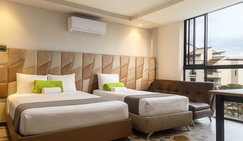 Deluxe Quadruple Room