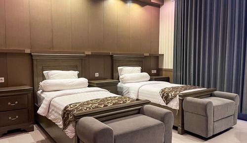 Premier Room