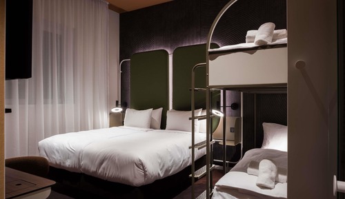 Deluxe Room, Multiple Beds