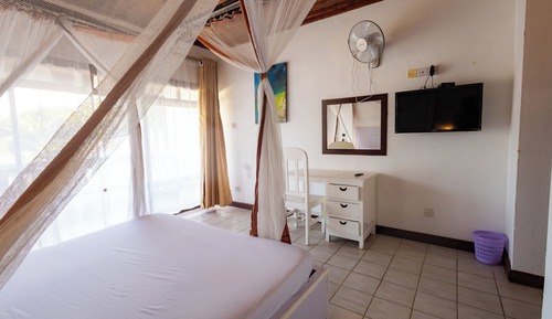 Standard Double Room, Balcony, Pool View