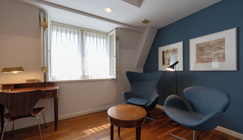 Deluxe Twin Room, City View, Corner