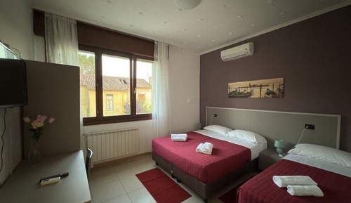 Classic Triple Room, City View