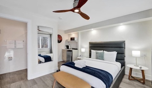 Classic Studio, Patio (Eden 1106)