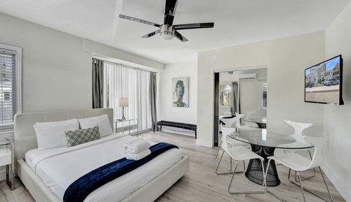 Classic Studio, Patio (Eden 1205)