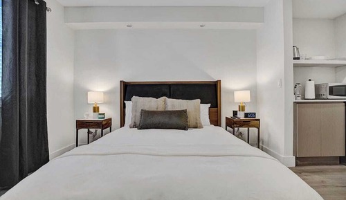 Classic Studio, Patio (Eden 1101)