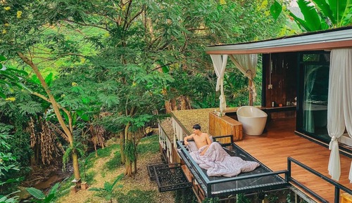 Basic House, Lanai, River View