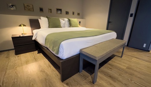 Junior Room, Balcony