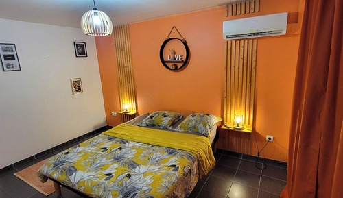 Comfort Condo, City View