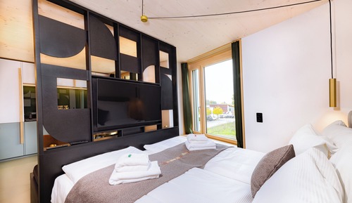 Modern Studio with Balcony