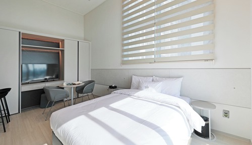 Family Twin Room, City View