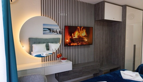 Deluxe Triple Room, Balcony, City View