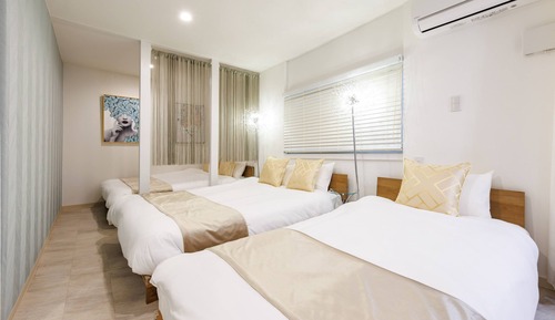 Room 302, non-smoking