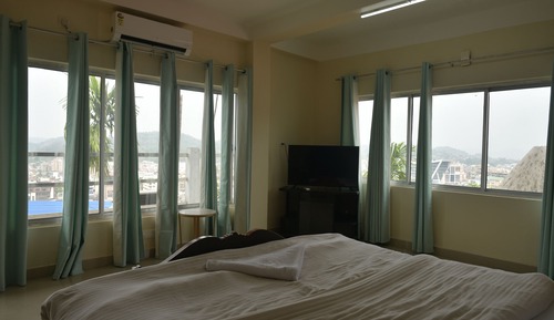 Classic Room, City View