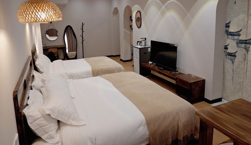 Comfort Quadruple Room, Courtyard View