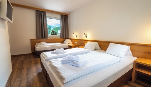 Deluxe Condo, Balcony, Mountain View