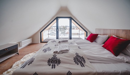 Apartment (P17)