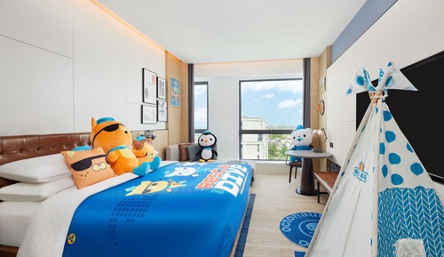 Design Room, 1 King Bed, City View