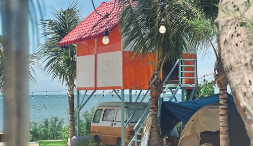 Basic Tree House, 1 Queen Bed, Beach View