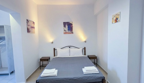 Deluxe Triple Room, Partial Sea View