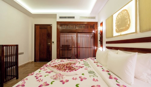 Family Suite, Balcony, Pool View