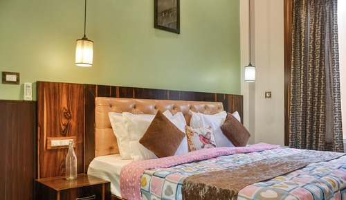Superior Room, Balcony, Garden View