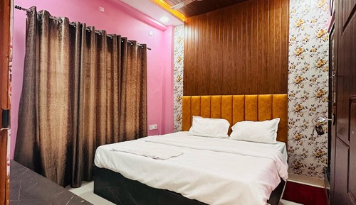 Deluxe Double or Twin Room, Balcony, Canal View