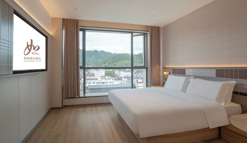 Family Triple Room, Hill View