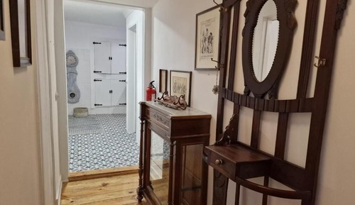 Comfort Room, City View