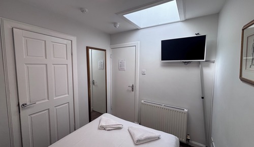Basic Room, 1 Double Bed