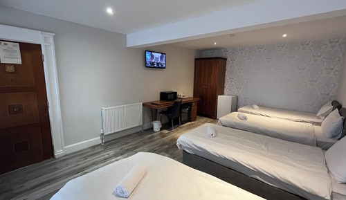 Classic Quadruple Room, Non Smoking