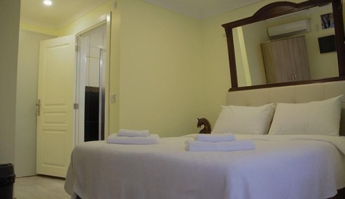 Comfort Triple Room, City View