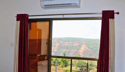 Deluxe Double Room, Hill View