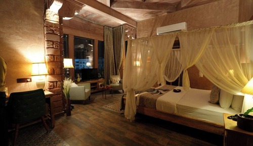 Luxury Suite Room