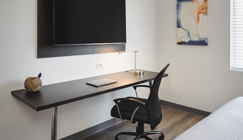 Deluxe Suite, 1 King Bed with Sofa bed, Mobility Accessible, Kitchen