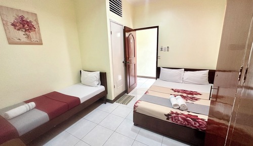 Family Room, Multiple Beds