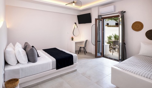 Deluxe Triple Room