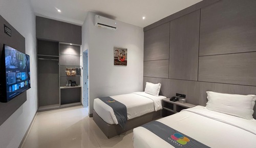 Deluxe Twin Room