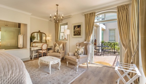 Two Bedroom Lake View Villa 31