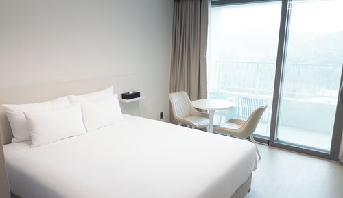 Standard Double Room, Balcony, Mountain View