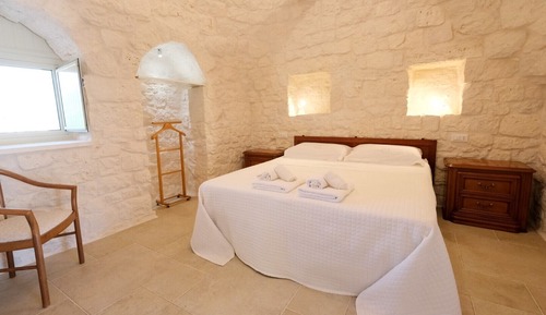 Luxury Apartment, 2 Bedrooms, Patio, Hill View
