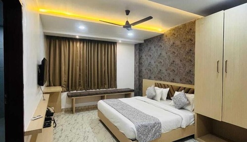 Standard Double Room, City View