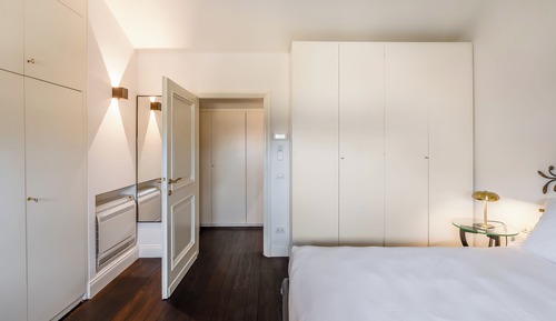 Executive Suite, City View