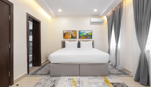 Luxury Suite, City View