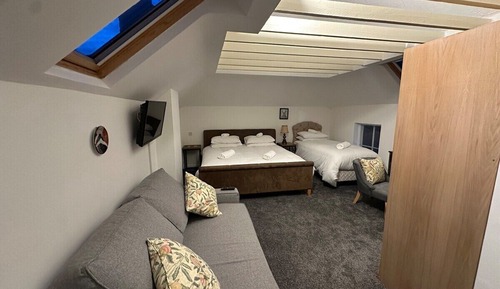 Comfort Triple Room