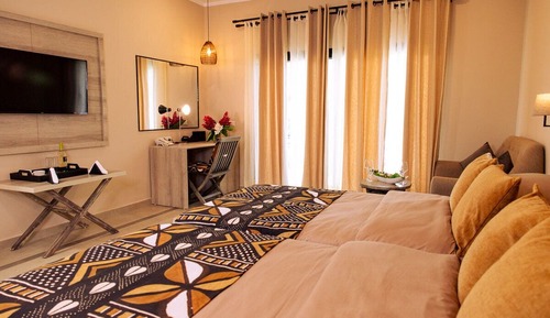 Standard Triple Room, Balcony, Pool View
